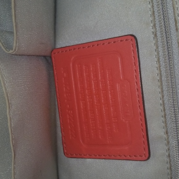 COACH PURSE - Picture 2 of 2